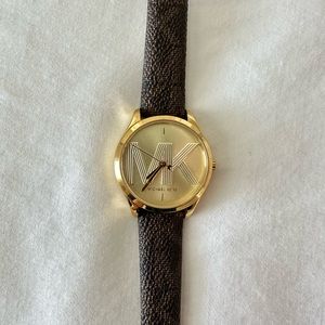 Michael Kors Jaycie Three-Hand Brown
Leather Watch